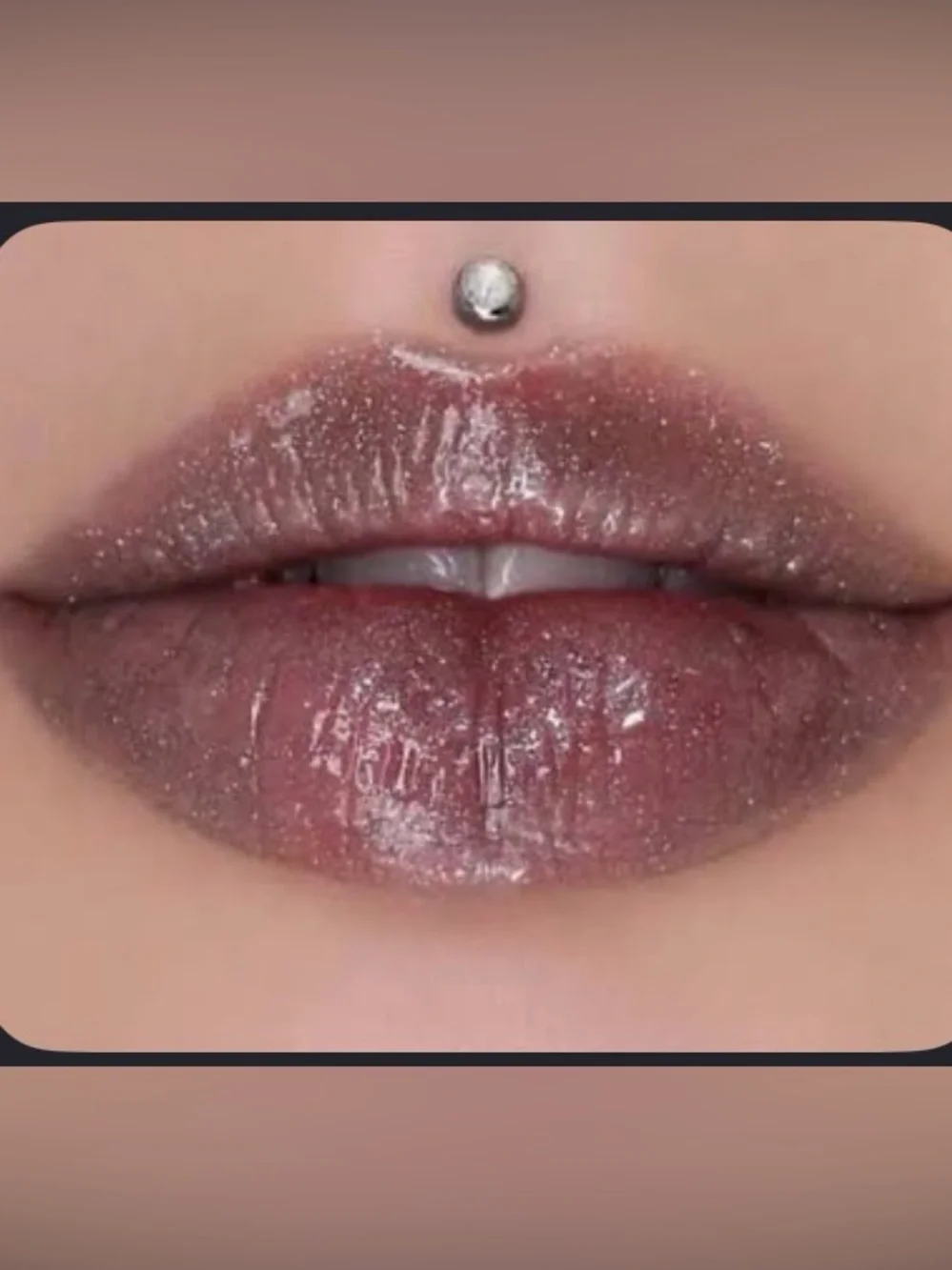 Jeffree Star SIX FEET UNDER  Lip Gloss - Iridescent Shine